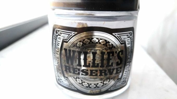 Willie’s Reserve La Platina Review: Top Notch Flower, Tons of Crystals willies reserve la platina review