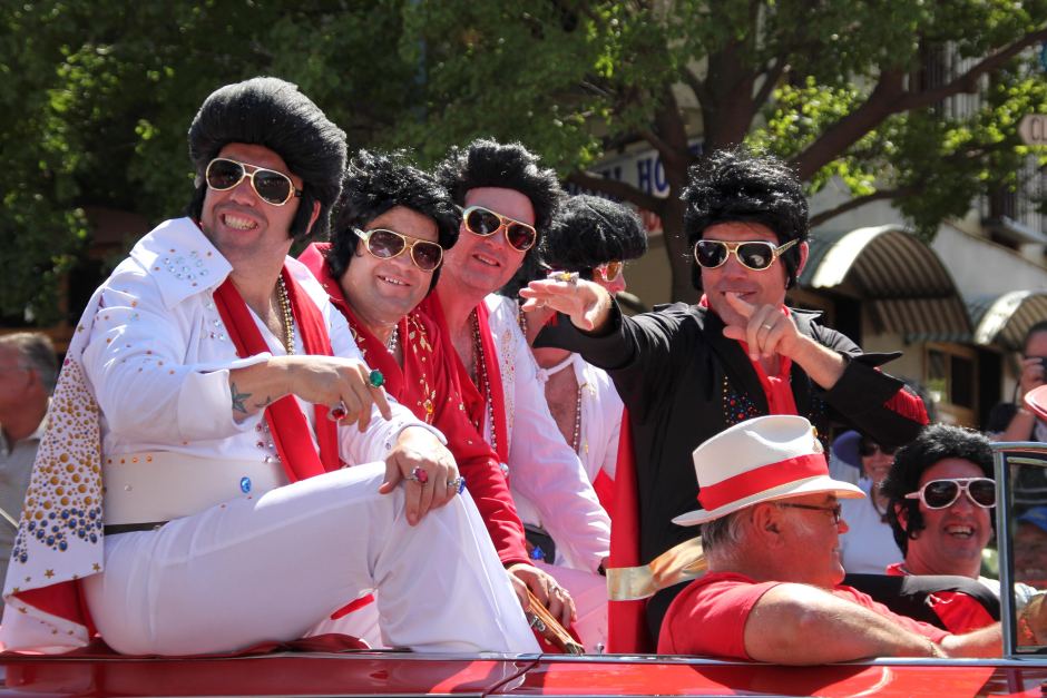 carload-of-Elvises