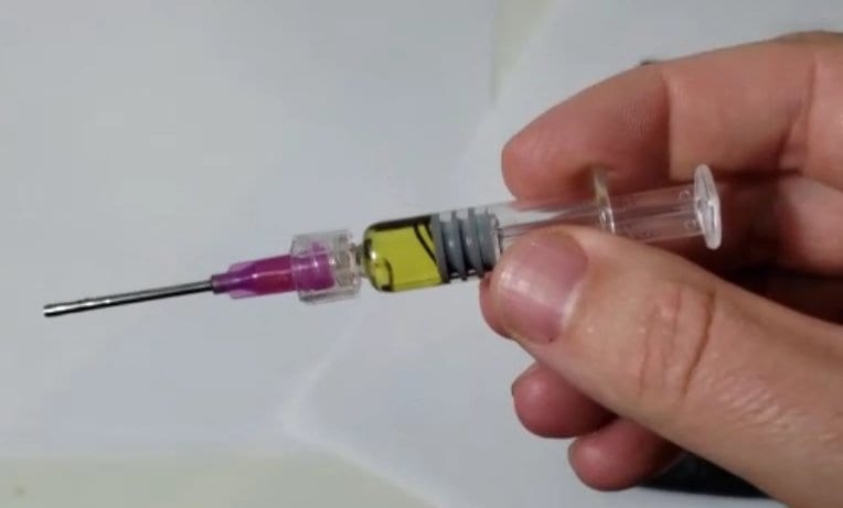 Eureka Vapor CO2 oil syringe