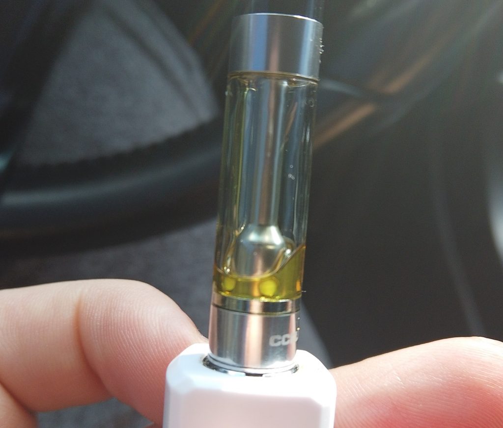 white lvbel plugged cart