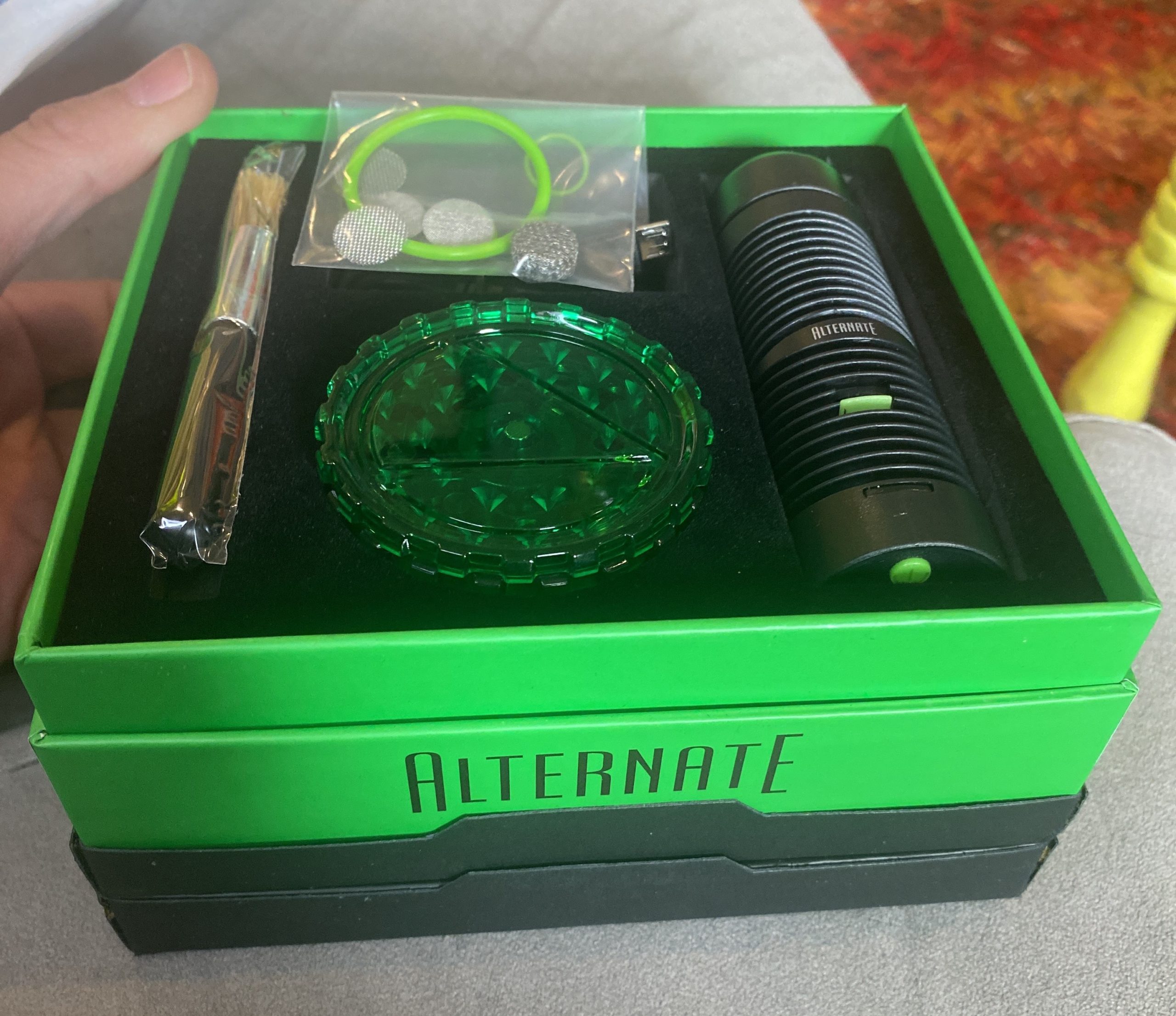VIVANT ALTERNATE box